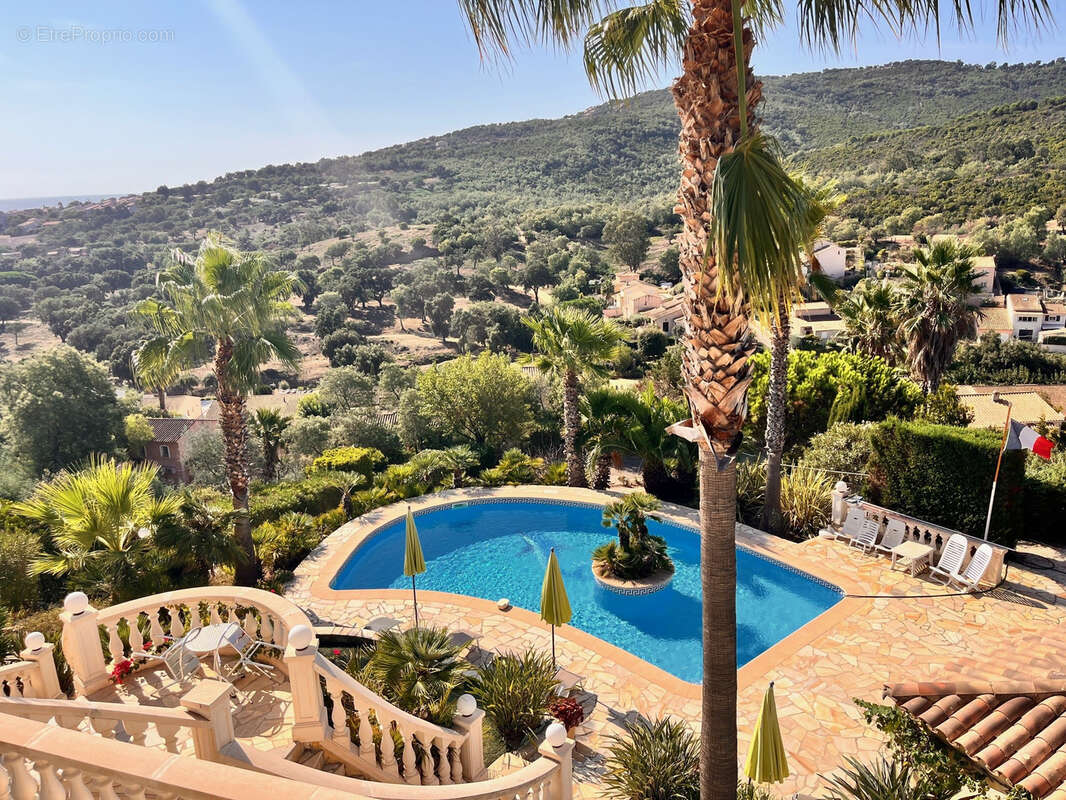 Maison à LES ISSAMBRES