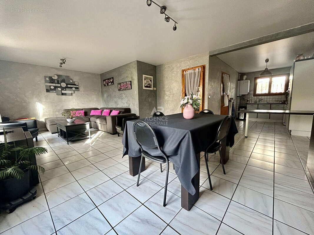 Maison 4 pièces - 3 chambres - 78260 Achères - photo 3