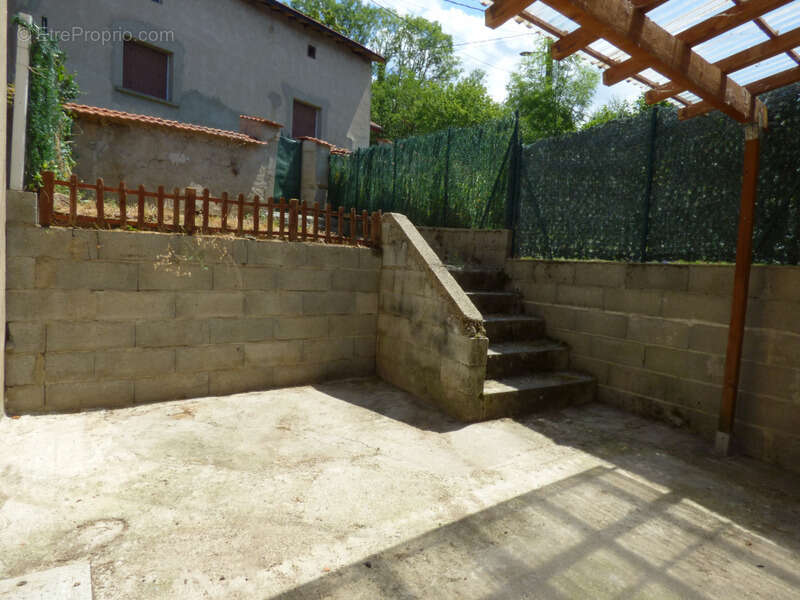 Maison à SAINTE-COLOMBE-SUR-GAND