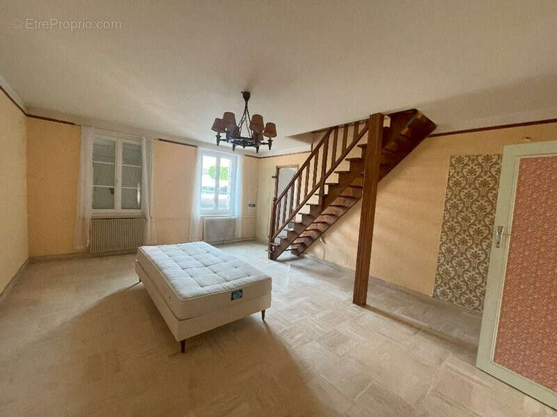 Maison à BEAUMONT-LES-AUTELS