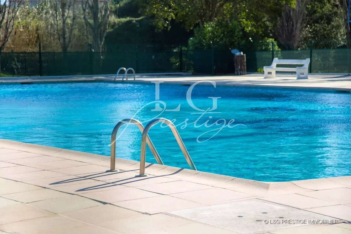 Appartement à MANDELIEU-LA-NAPOULE