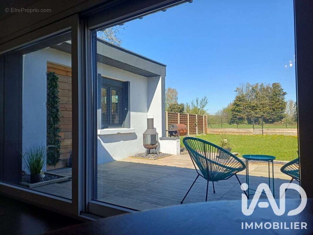 Maison 160 m² à Saint-Amand-Les-Eaux  - photo 2