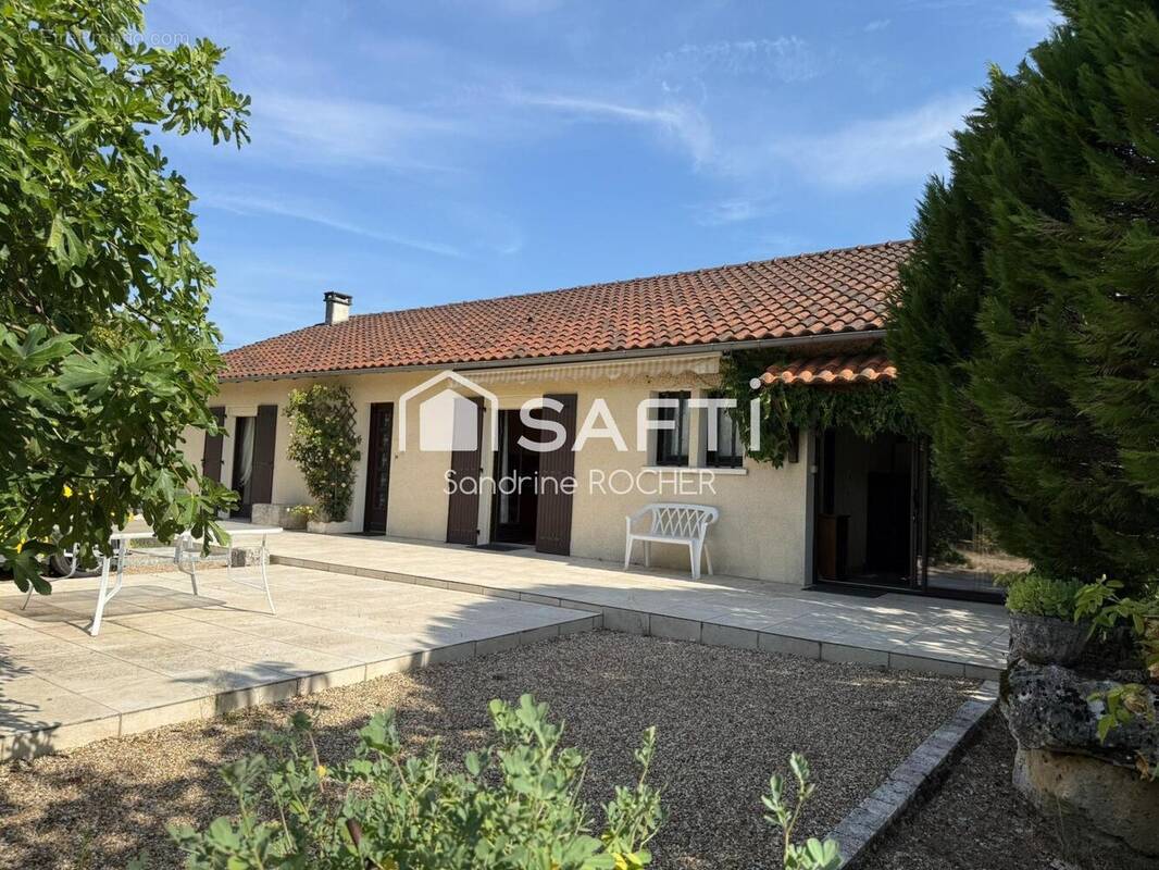 Photo 1 - Maison à LA TOUR-BLANCHE