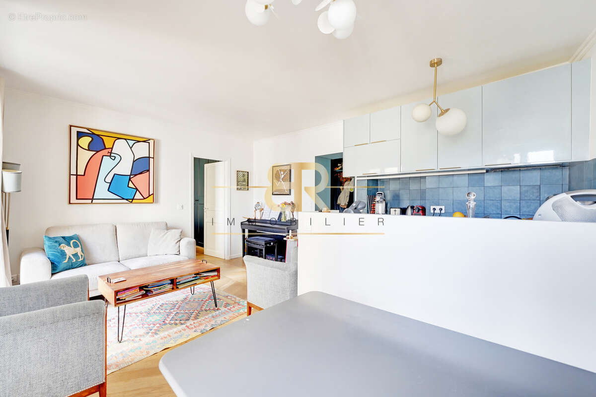 Appartement à PARIS-18E
