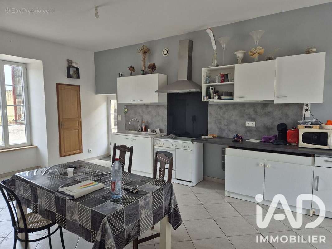 Maison 215 m² à Les Nouillers  - photo 5