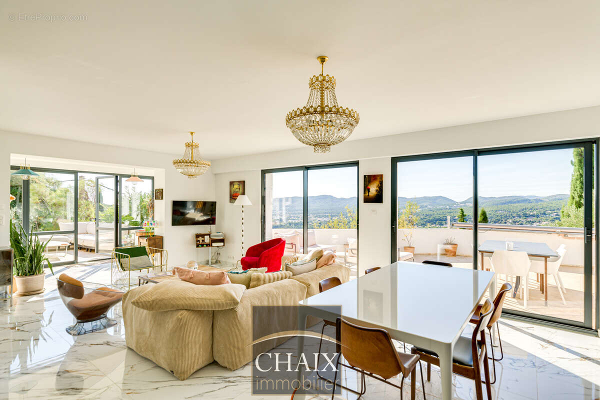 Belle contemporaine avec vue mer - appartement indépendant- piscine - garage - photo 5