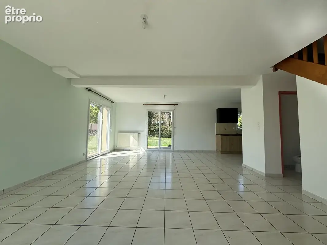 Maison familiale à Saint-Rémy du plain, 110 m² avec jardin de 1052 m² et grand garage - photo 4