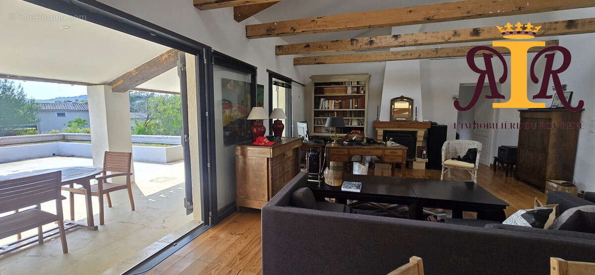 Maison à FOX-AMPHOUX