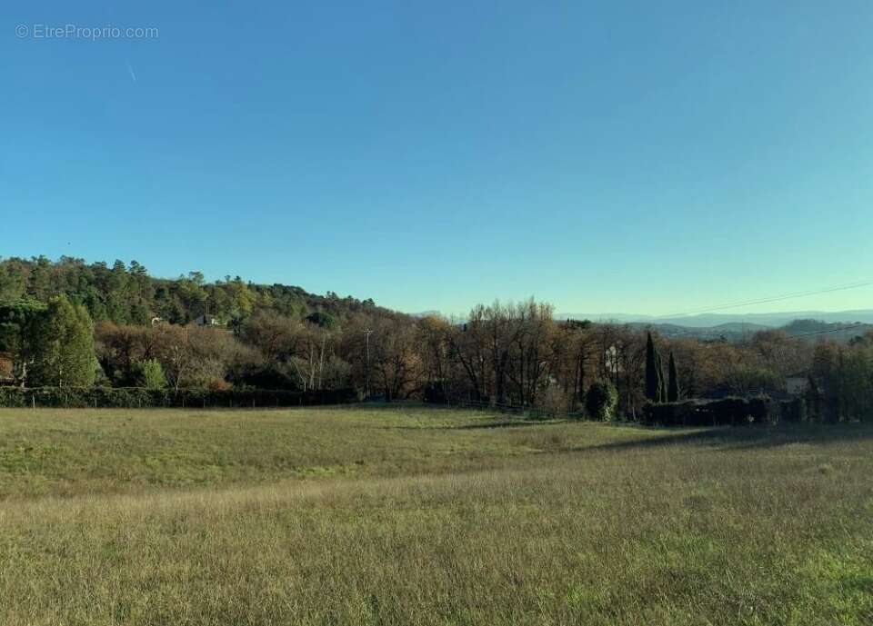 Terrain à MONTOISON