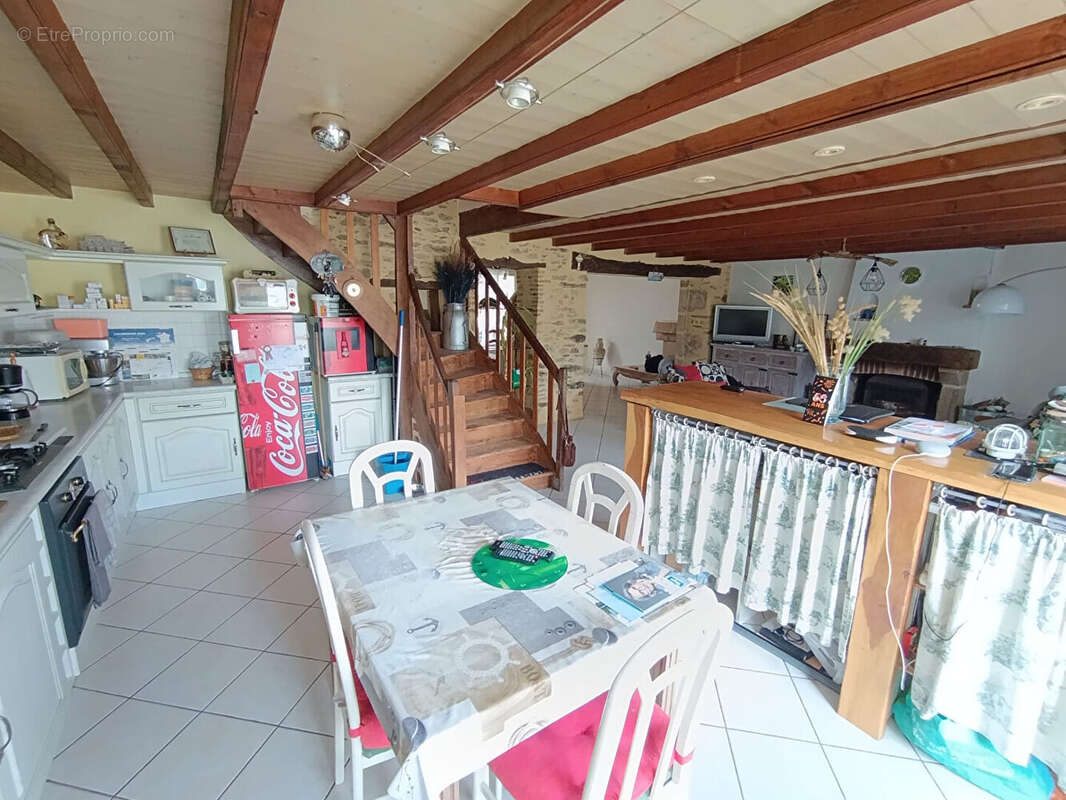 Maison à SAINTE-FLAIVE-DES-LOUPS