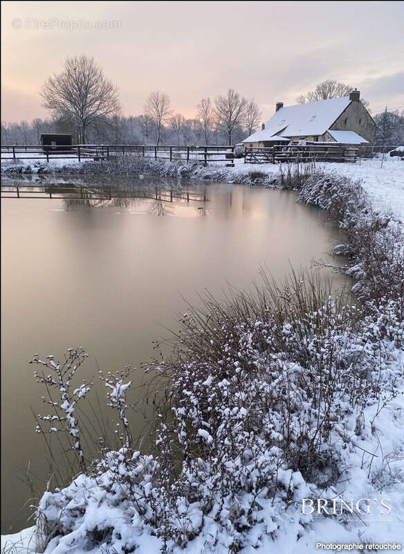 Maison à VILLAINES-LA-CARELLE
