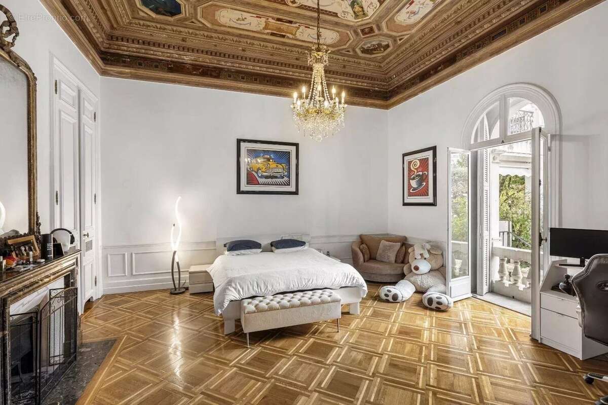 Port de Nice, vente appartement villa Belle Epoque, grand jardin, vue mer - photo 6