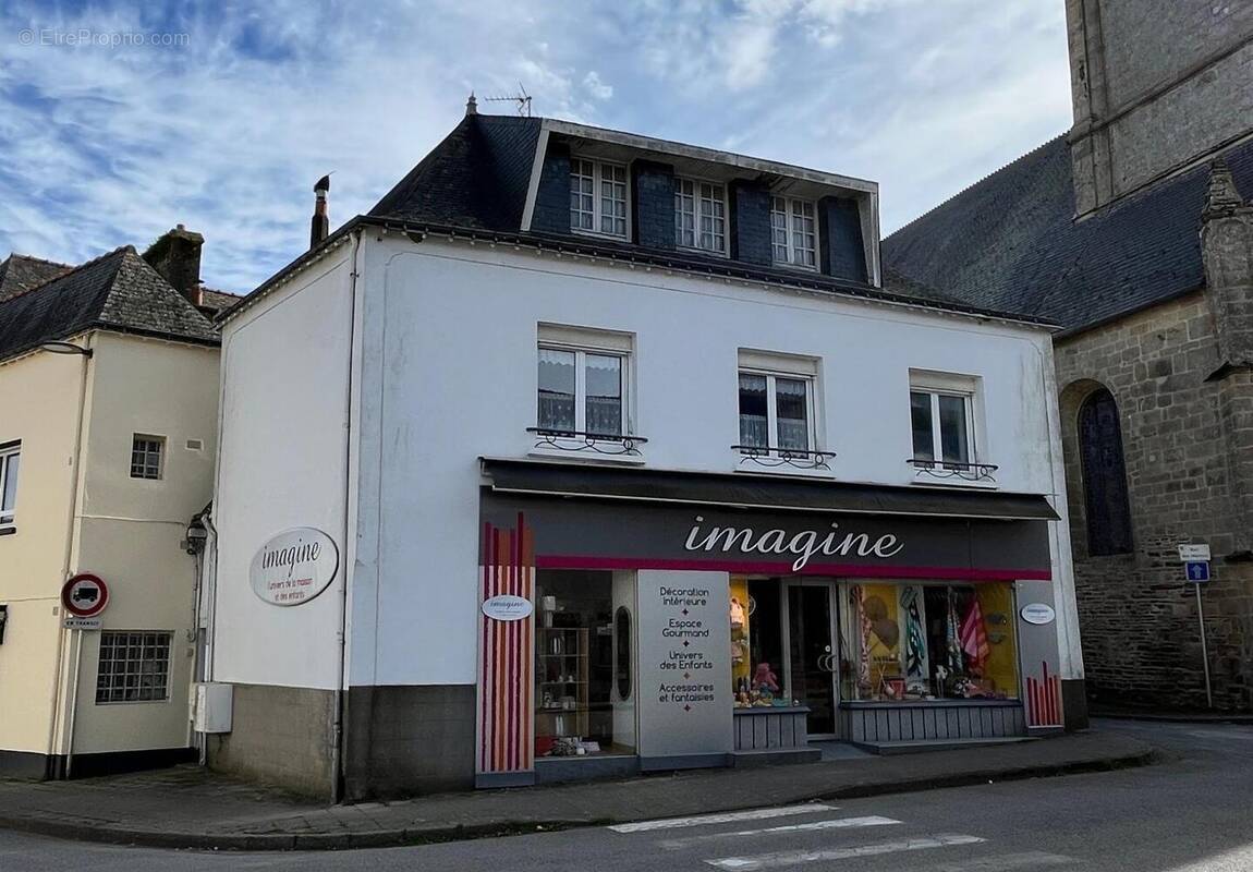Photo 1 - Commerce à PLUVIGNER
