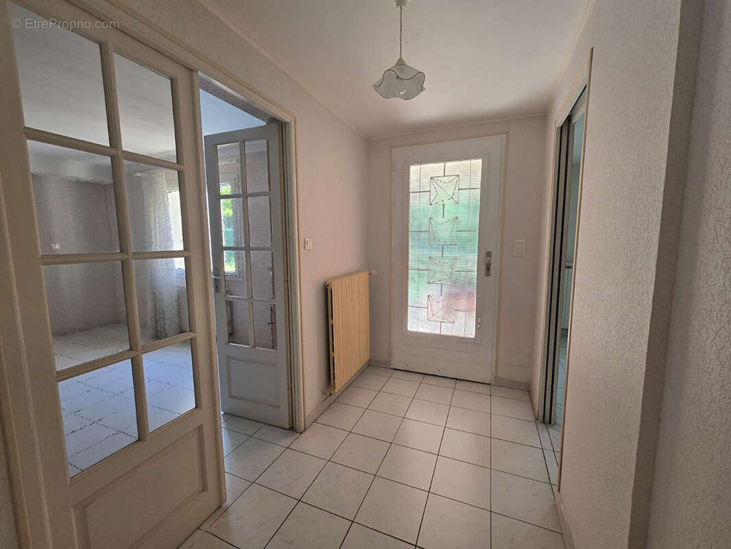 Maison Familiale Montfrin, terrain 940m2 - photo 13