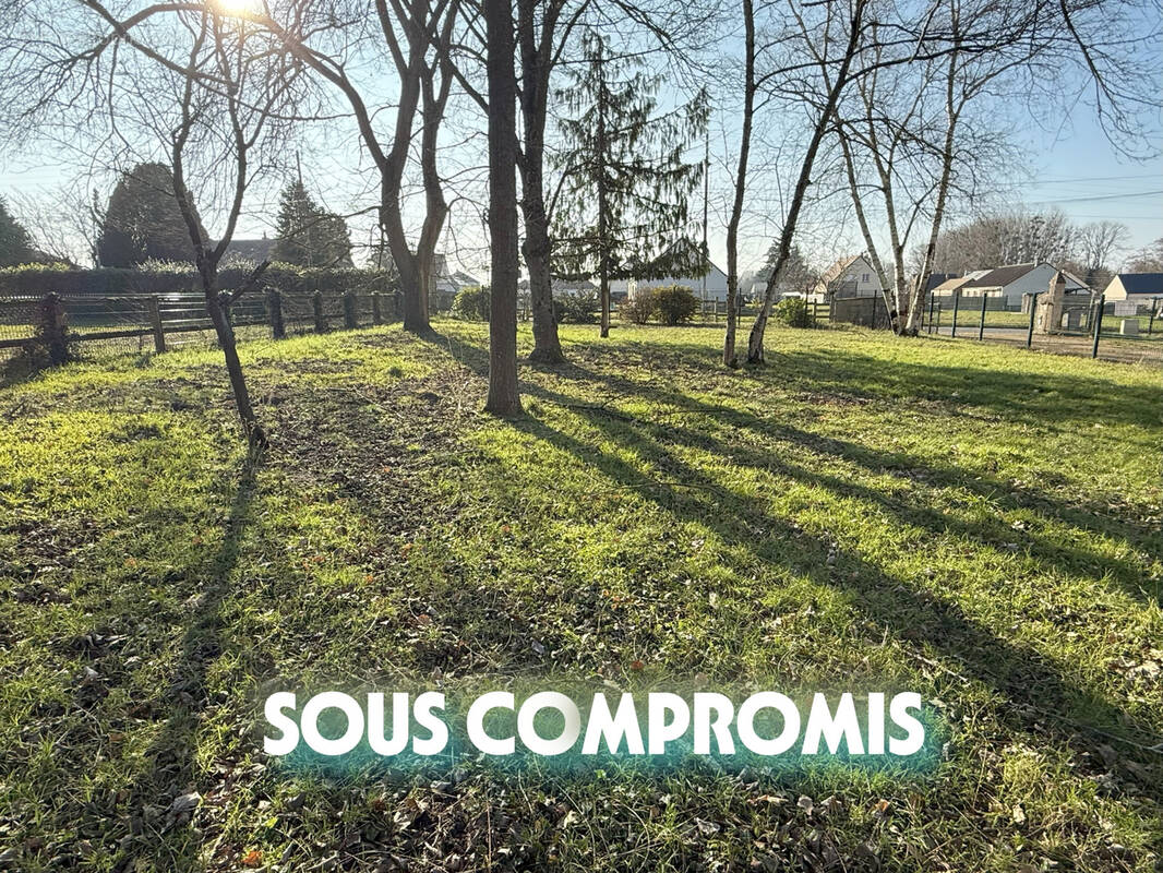 Terrain à FAY-AUX-LOGES