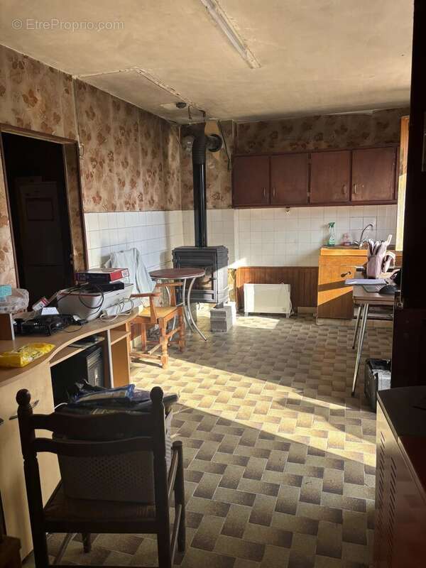 Maison à HOMMES