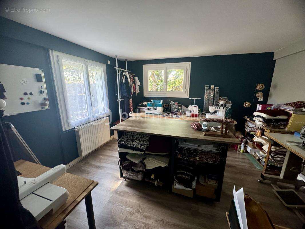 Bertrand JOUBERT By BSK IMMOBILIER vous propose à St Cyr Sur Loire - photo 5