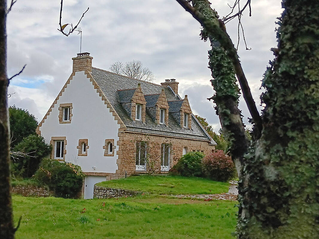 Maison à LOCOAL-MENDON