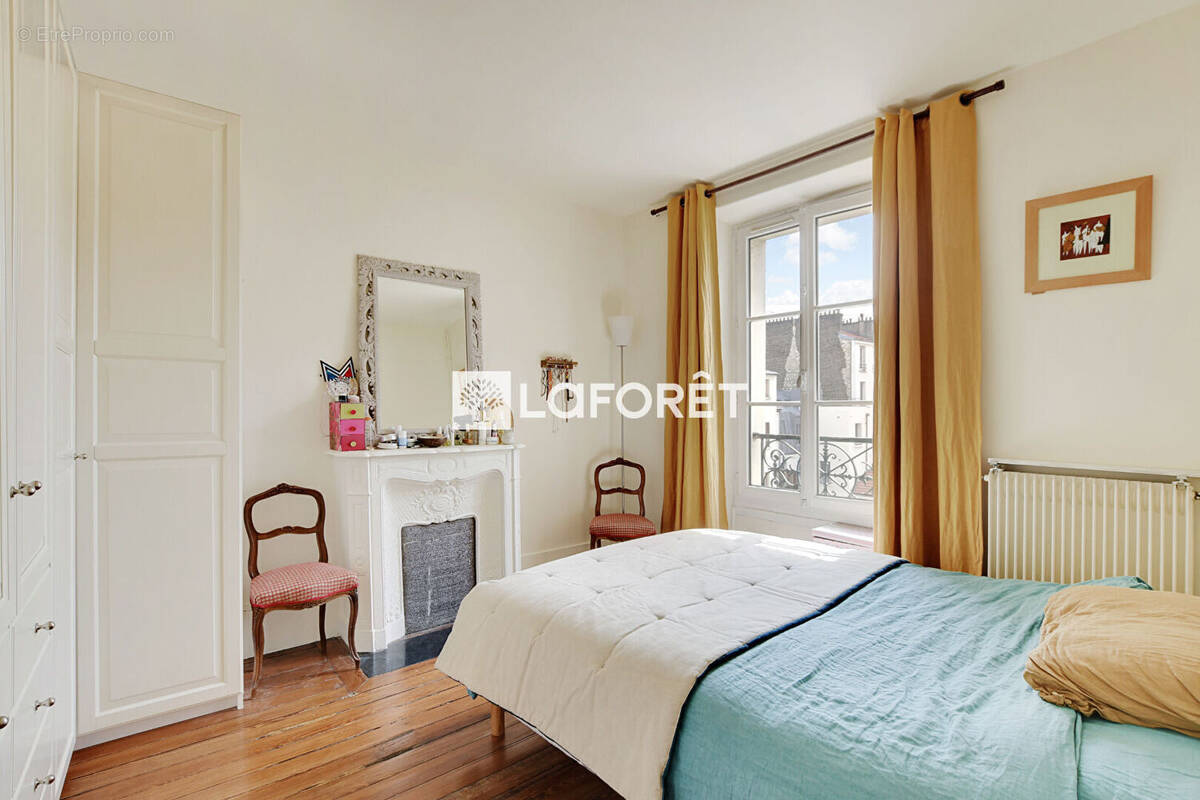 Appartement à PARIS-14E