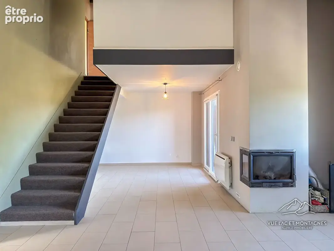 Duplex 94 m² Dernier étage avec ascenseur Centre-ville Douvaine - photo 3