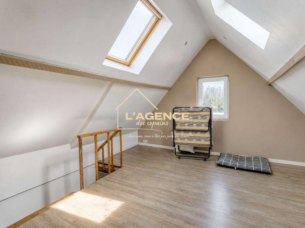 Maison 97 m² à Calonne-Sur-La-Lys  - photo 8
