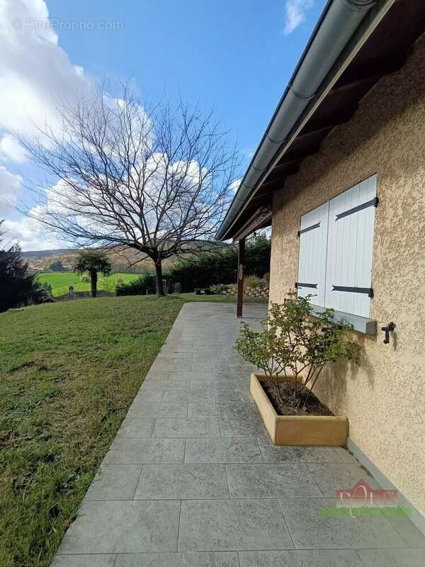Maison à JARDIN