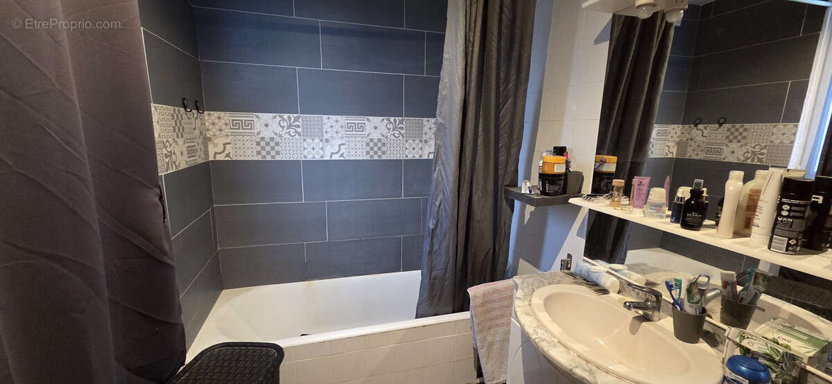 Maison à MOUTIERS-SAINT-JEAN