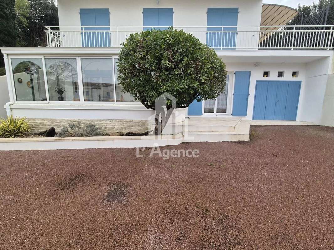 Appartement à VAUX-SUR-MER