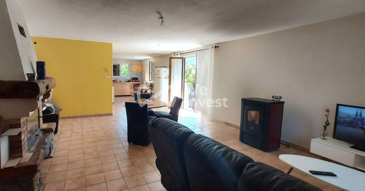 Maison 300 m² à Selonnet  - photo 6