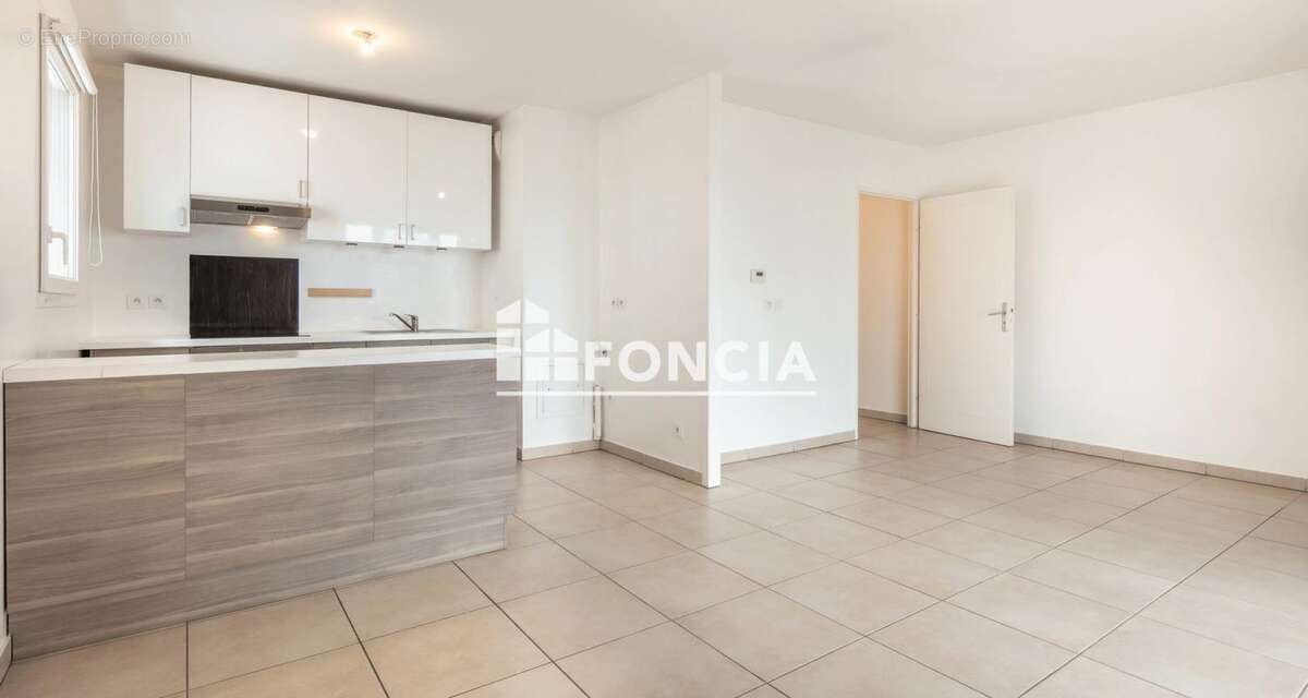 Appartement à SAINT-ISMIER