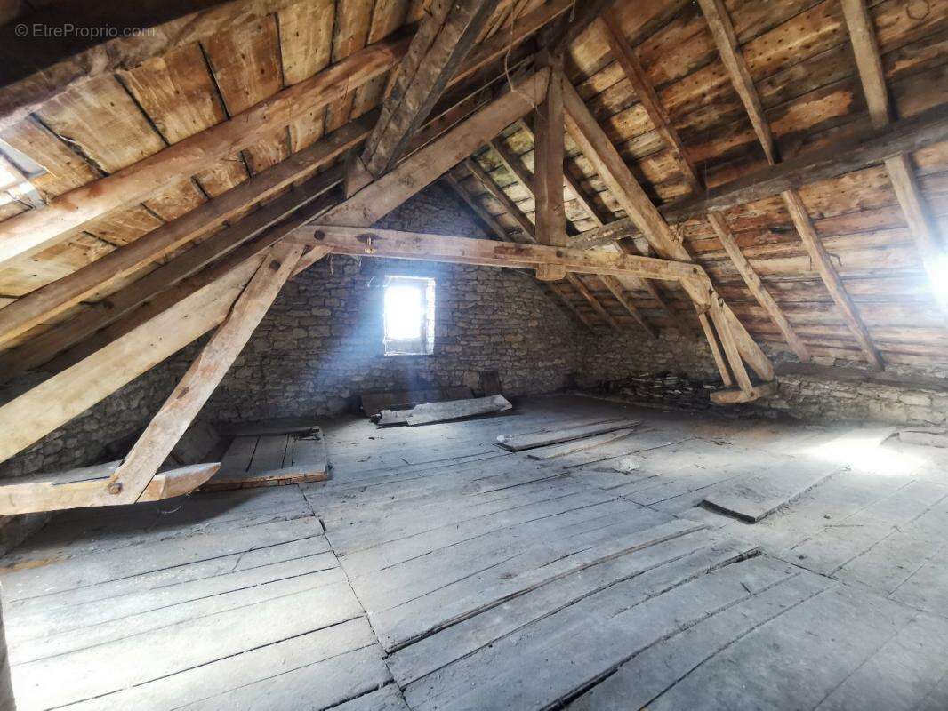 Maison à SEVERAC-LE-CHATEAU