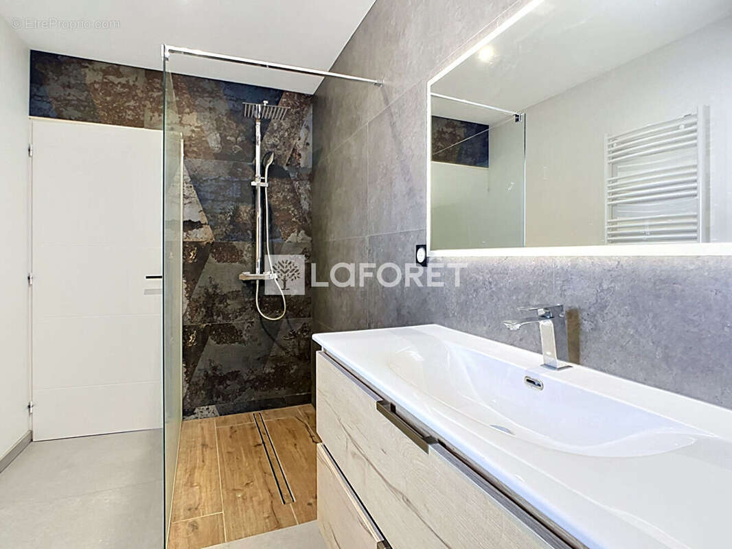 Villa contemporaire 6 pièce(s) 139.54 m2 - photo 9