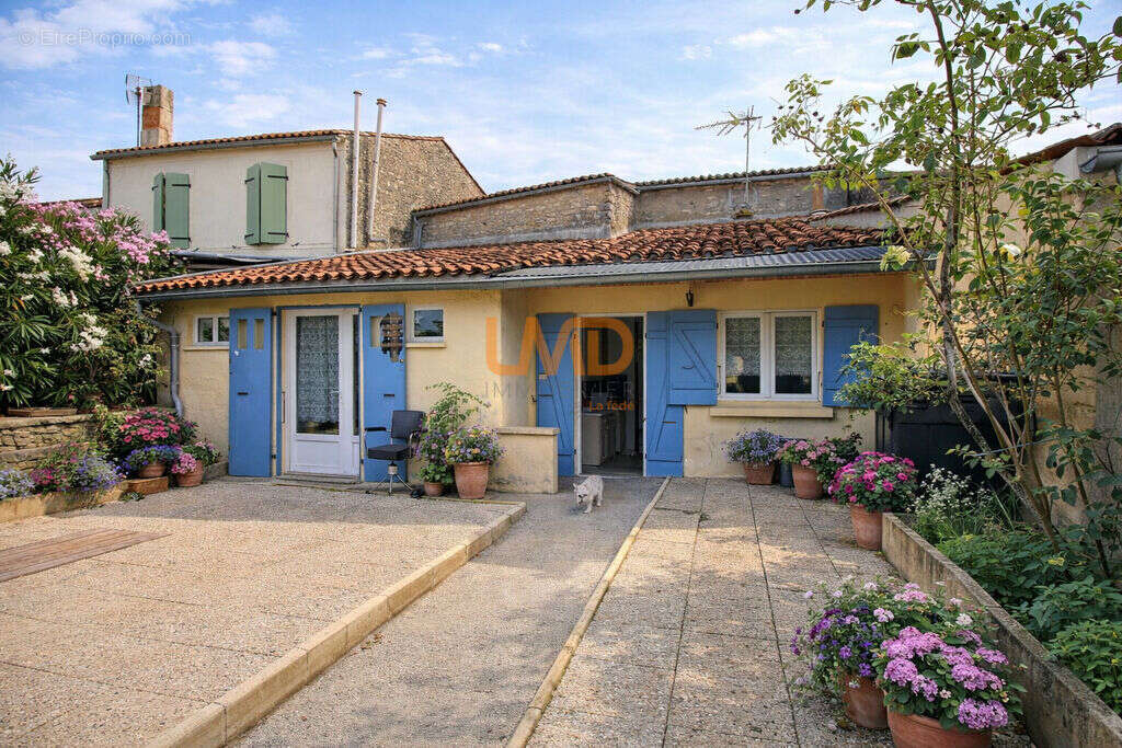 Maison à LES EGLISES-D'ARGENTEUIL