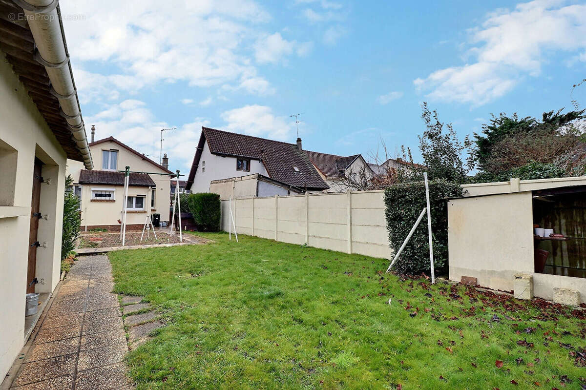 Maison à LE BLANC-MESNIL