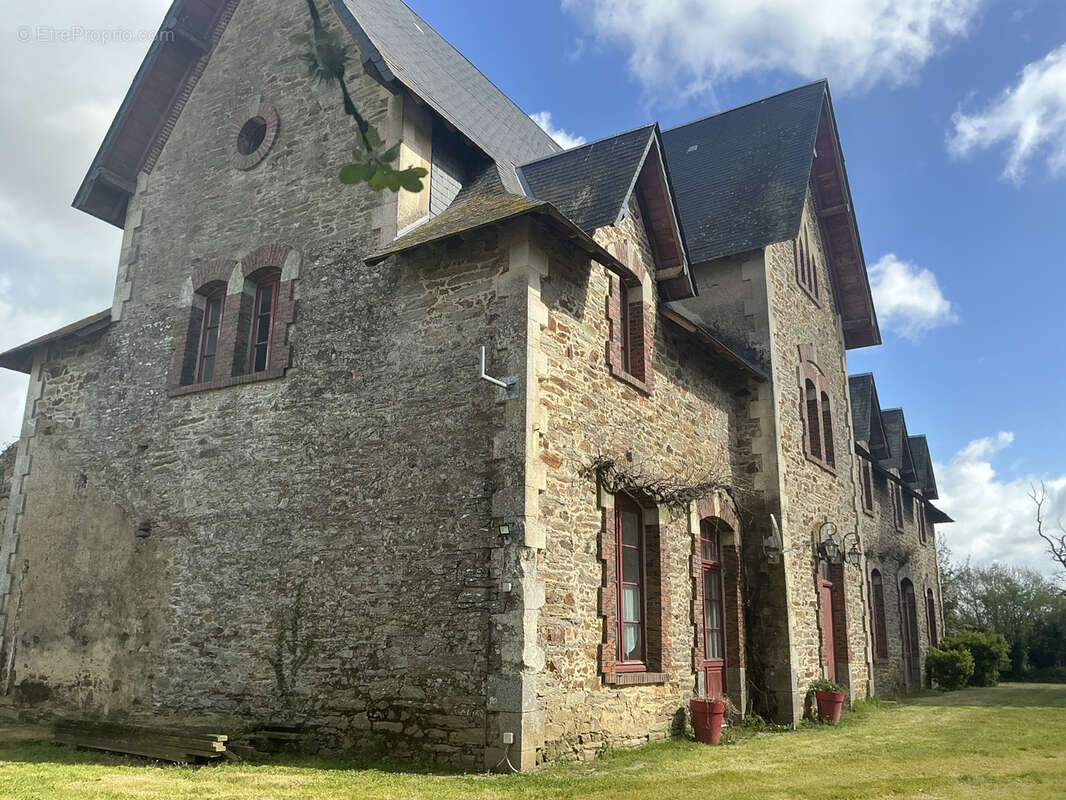 Maison à MOUCHAMPS