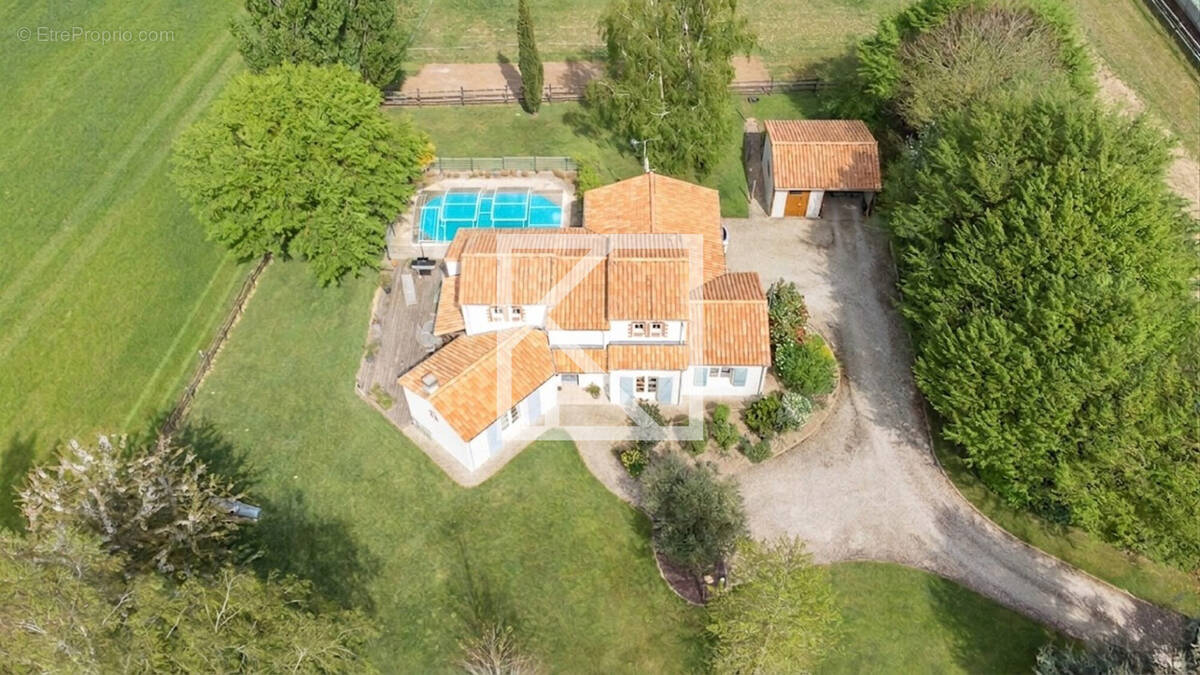 Maison à CERIZAY