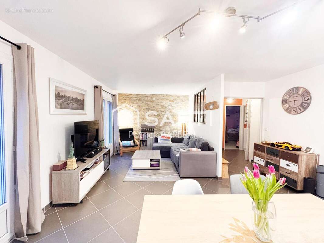 Photo 2 - Maison à MENUCOURT