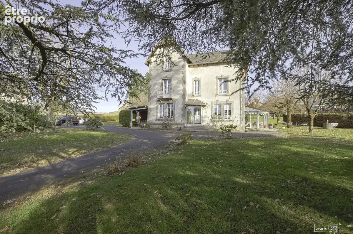 Maison de caractère avec dépendance - photo 2