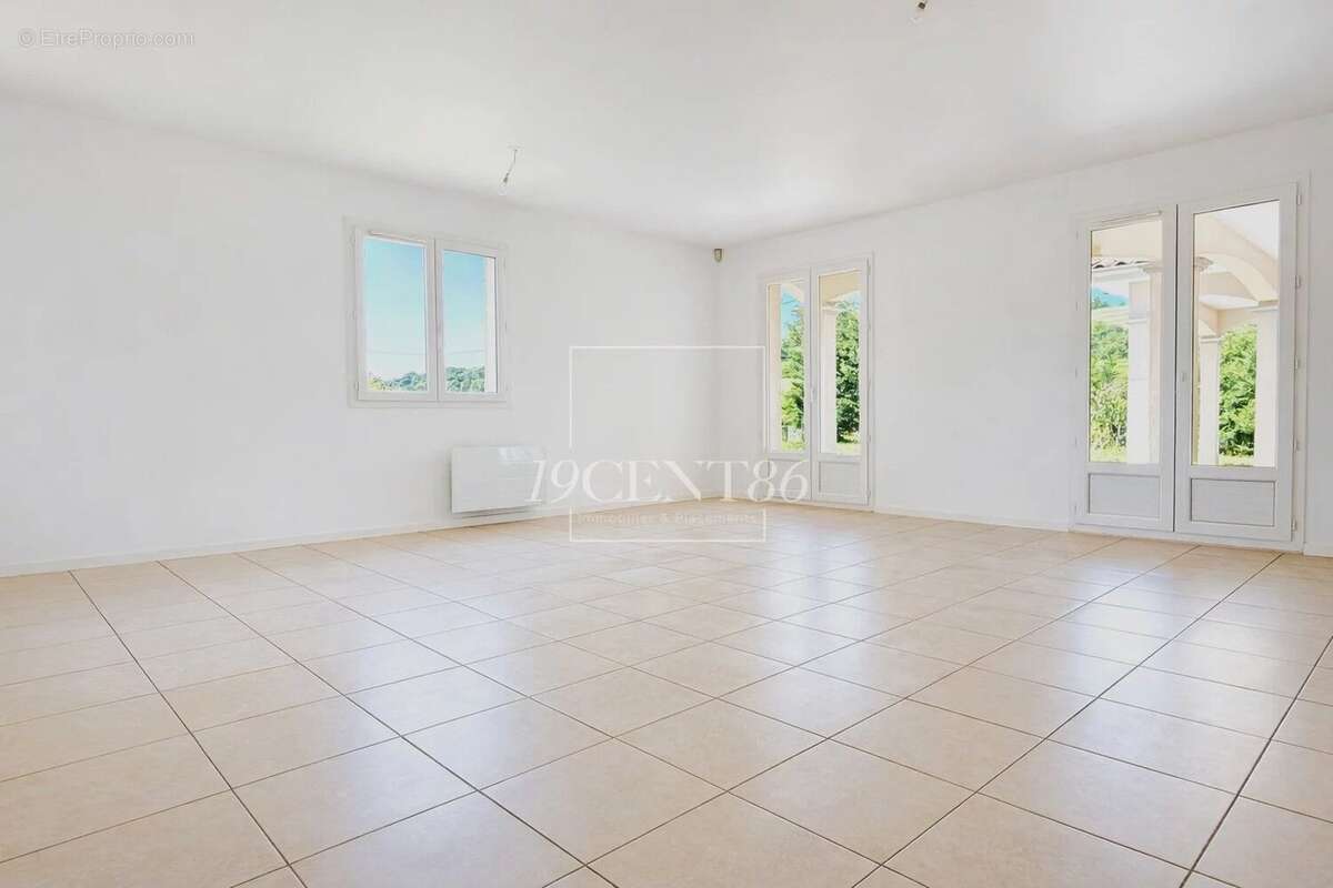 Maison 105 m² à Monsteroux-Milieu  - photo 5