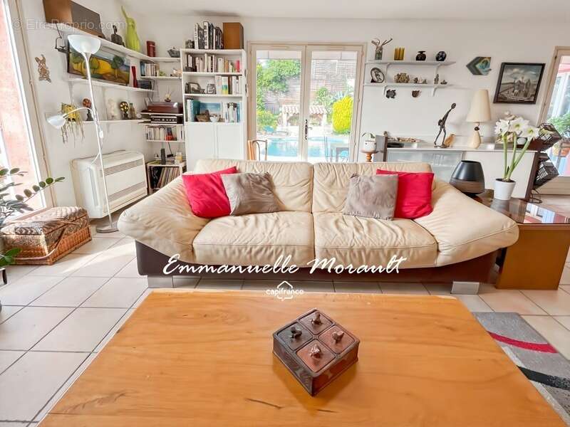 Maison à BAGNOLS-EN-FORET