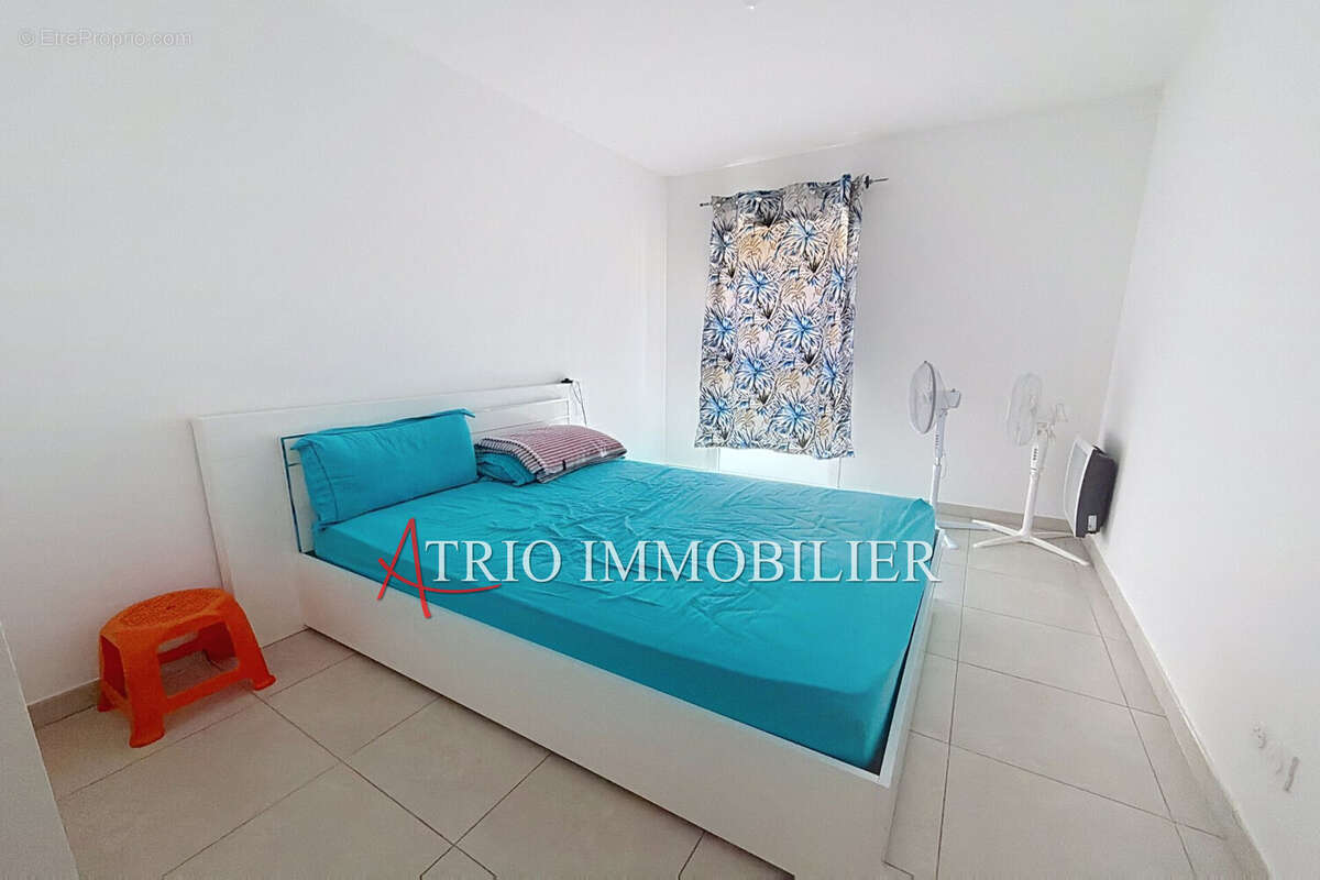 Appartement à SAINT-LAURENT-DU-VAR