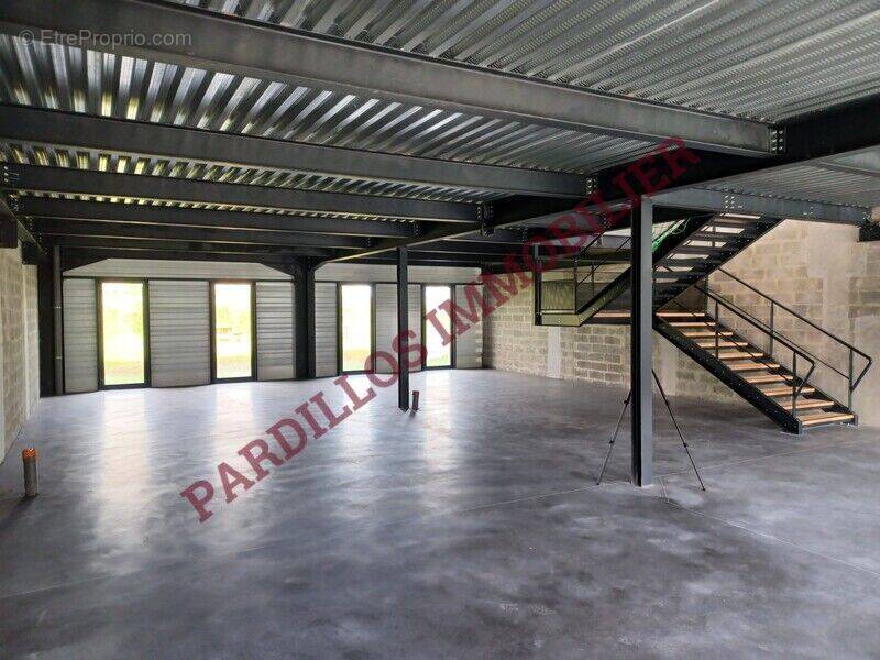 Photo 1 - Commerce à IFS