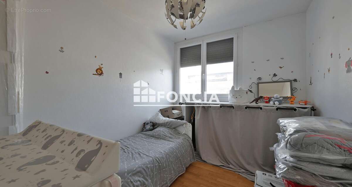 À vendre – Appartement T2 traversant de 52 m² avec terrasse, garage, cave et locataire en place - photo 10