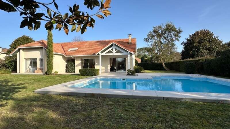 Maison à PESSAC