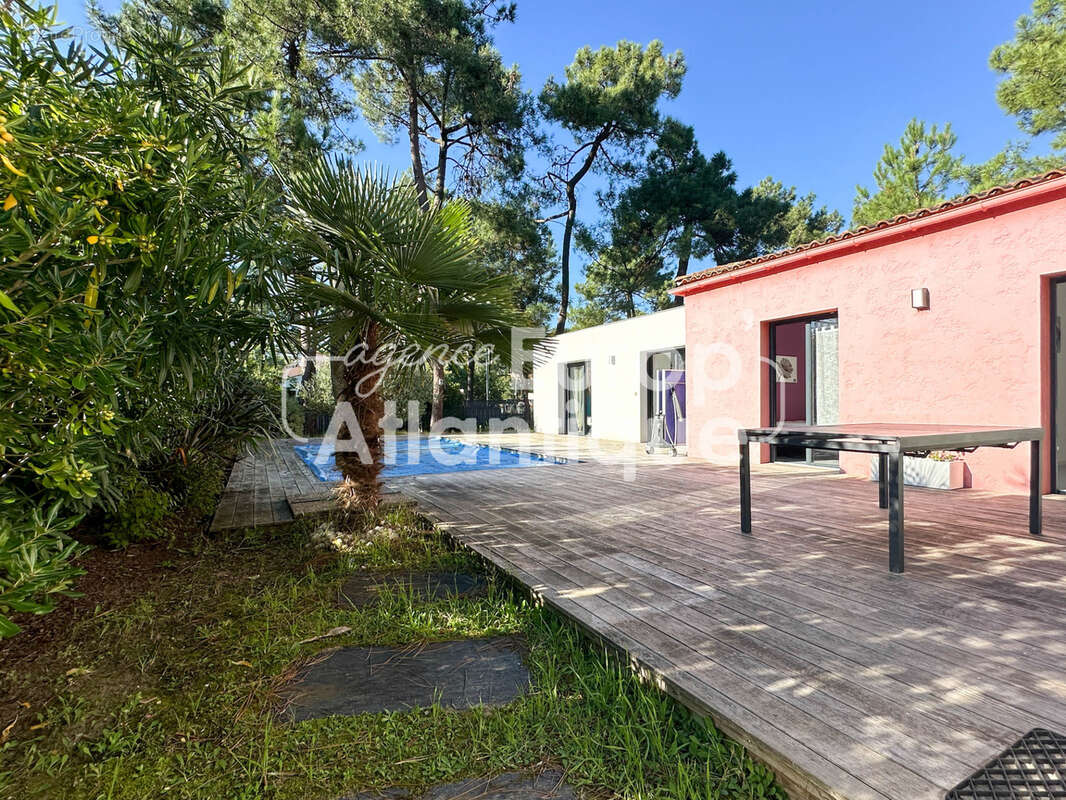 Maison à LES MATHES