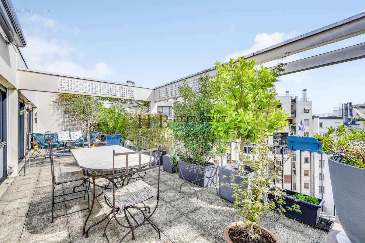 Dernier étage   Terrasse arborée de 45 m2   Vue dégagée - photo 3