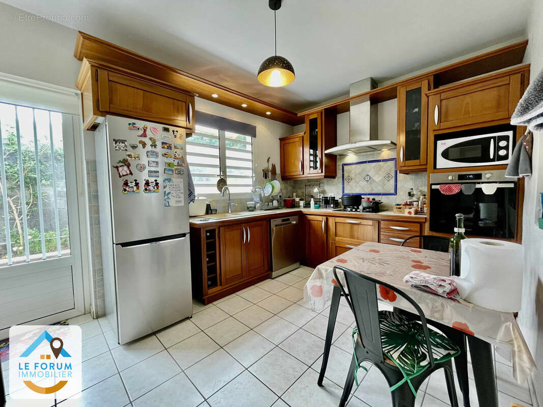 Saint joseph 97480 - villa avec piscine - chambres confortables - fonctionnelle - proche du centre - photo 2