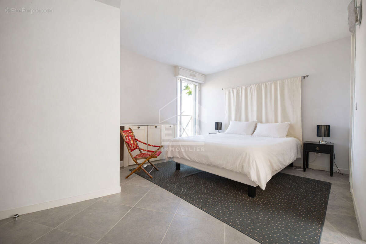 Appartement à MANDELIEU-LA-NAPOULE