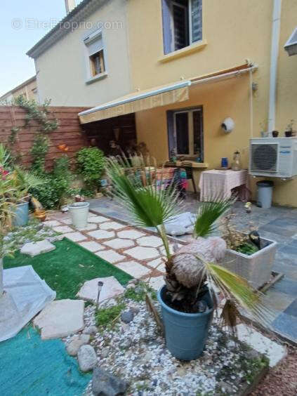 Maison à LIVRON-SUR-DROME