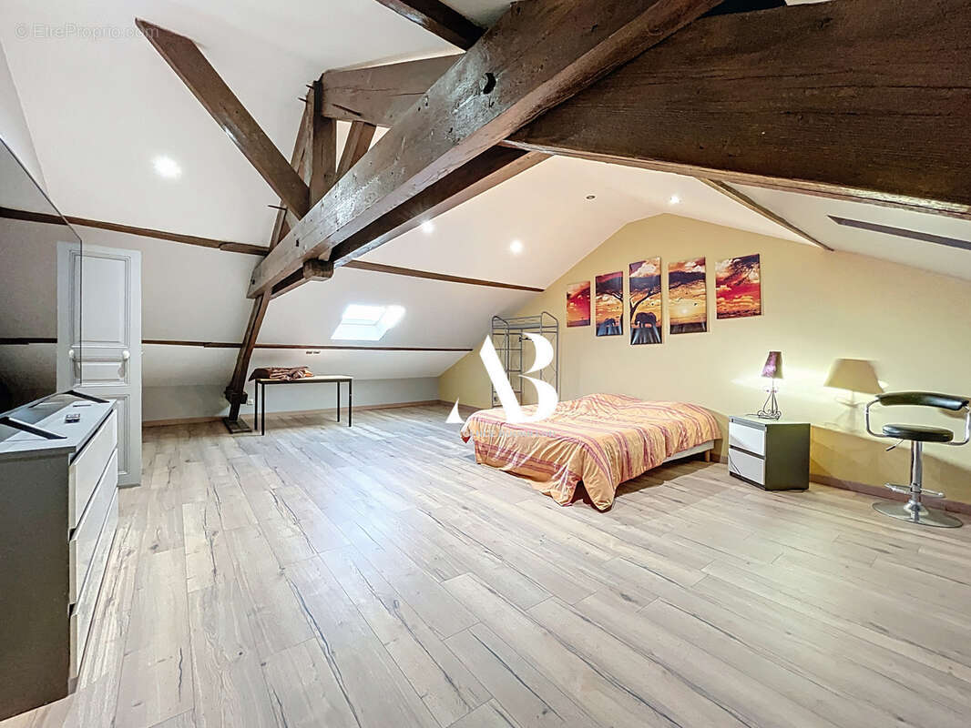 Maison à LA CHAPELLE-RABLAIS